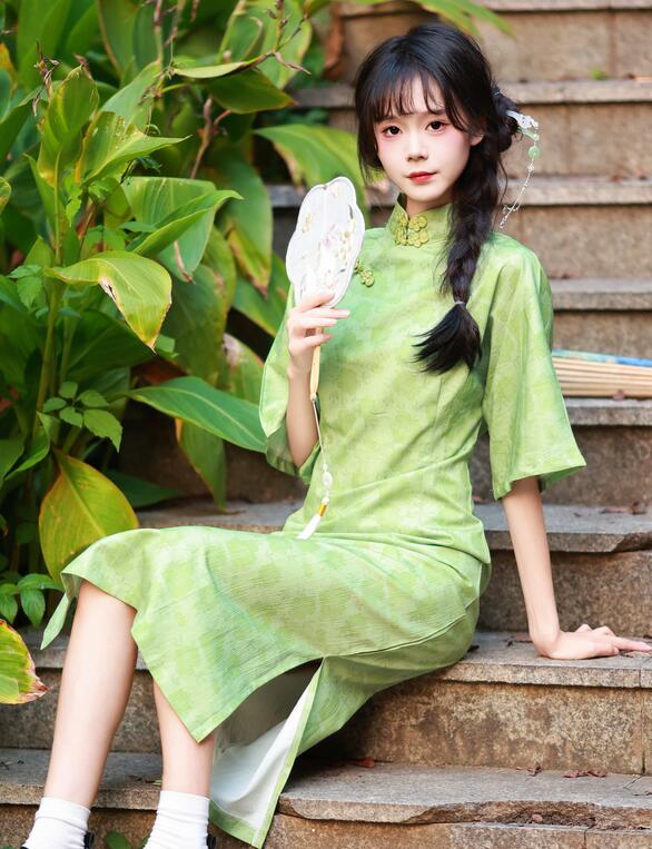 胡桃大战史莱姆免费版观看